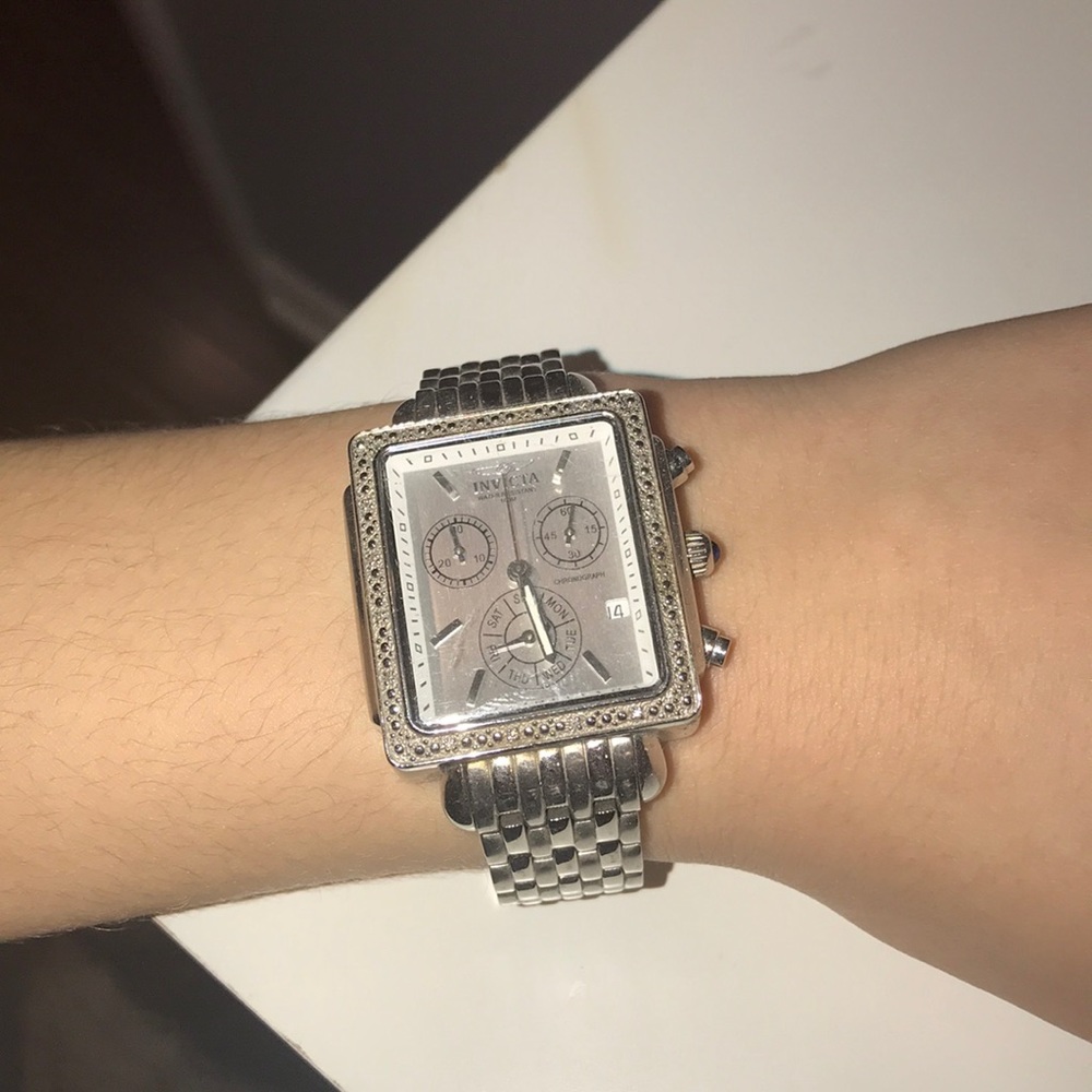 Watch - Picture 4 of 5